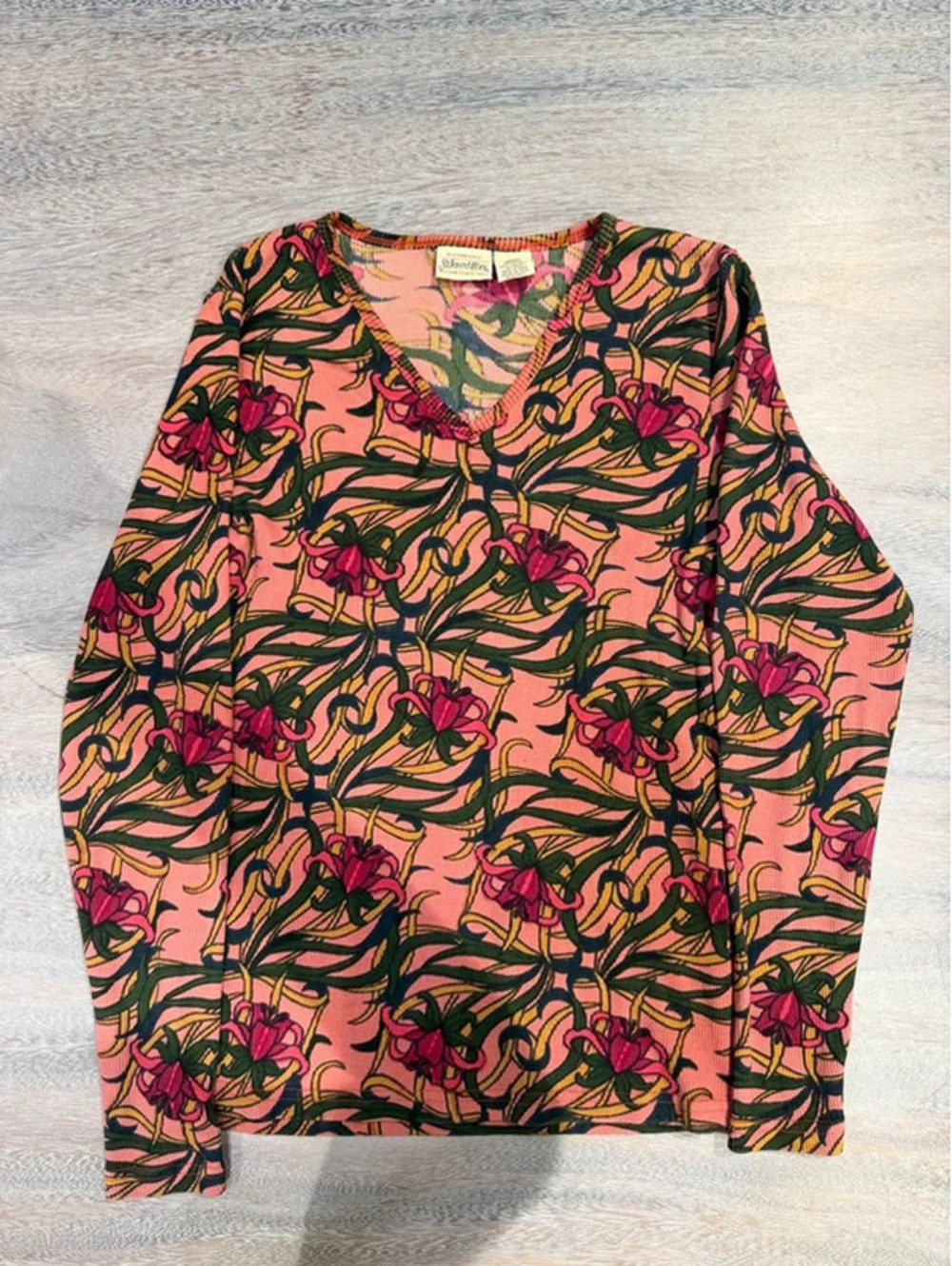 St. John’s bay women’s v-neck floral flower top medium
